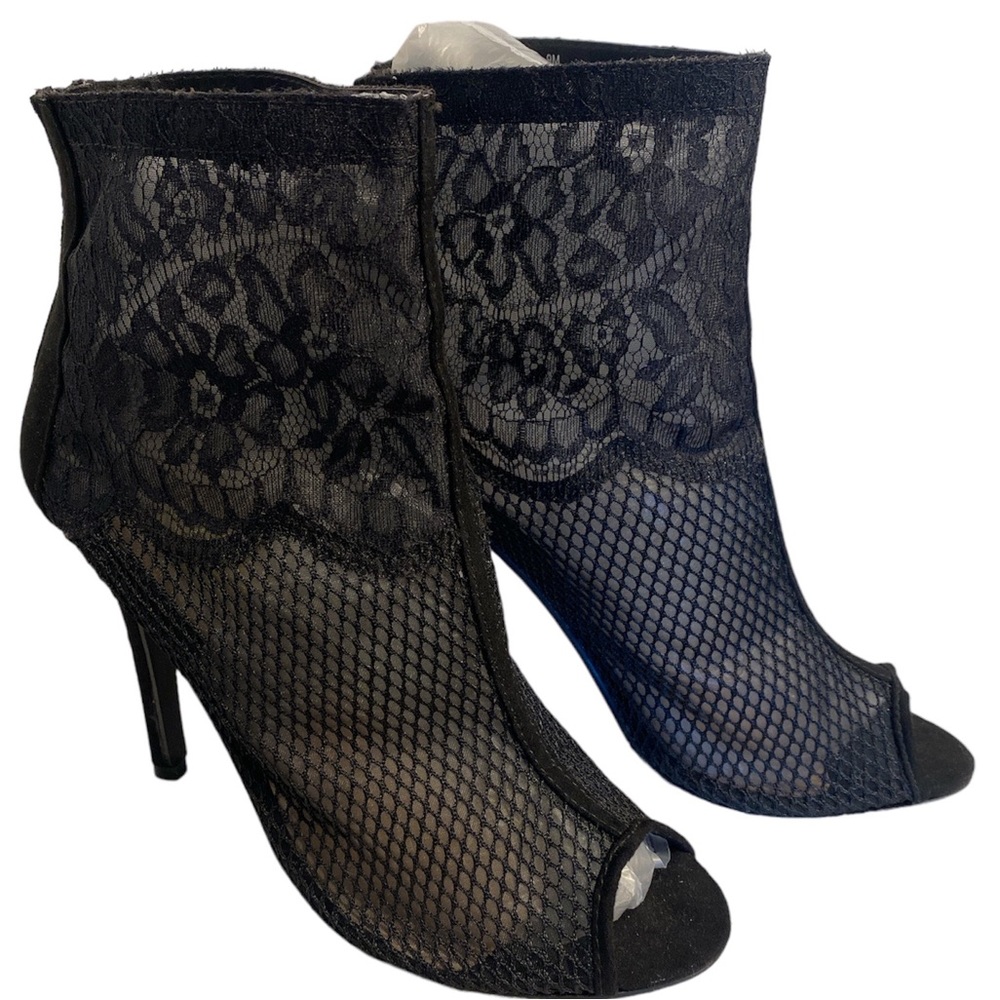 Chinese Laundry Heels. Size 9.